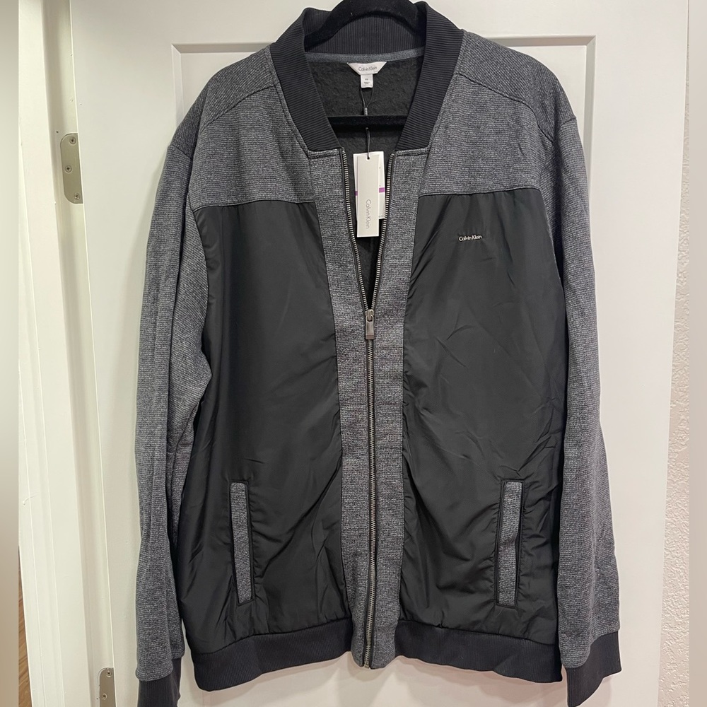 ☑️NWT Calvin Klein Zip Up☑️